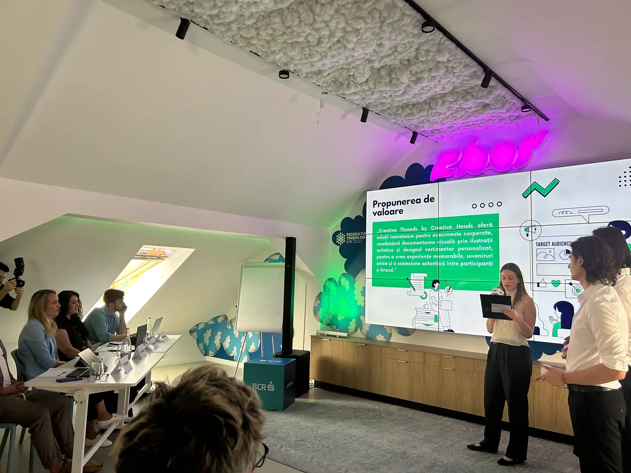 Henkel Romania a continuat să susțină și în anul universitar 2024-2025 proiectele creative și inovatoare ale partenerului său tradițional – Universitatea de Artă și Design din Cluj Napoca.